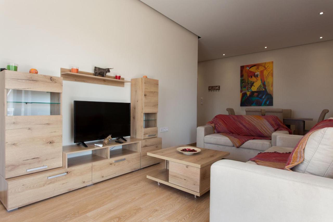 Modern Apt In Glyfada A Breath Away From The Sea - The View Aten Exteriör bild