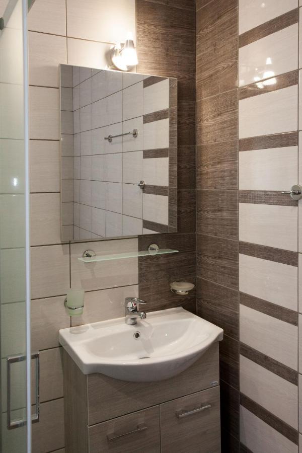 Modern Apt In Glyfada A Breath Away From The Sea - The View Aten Exteriör bild