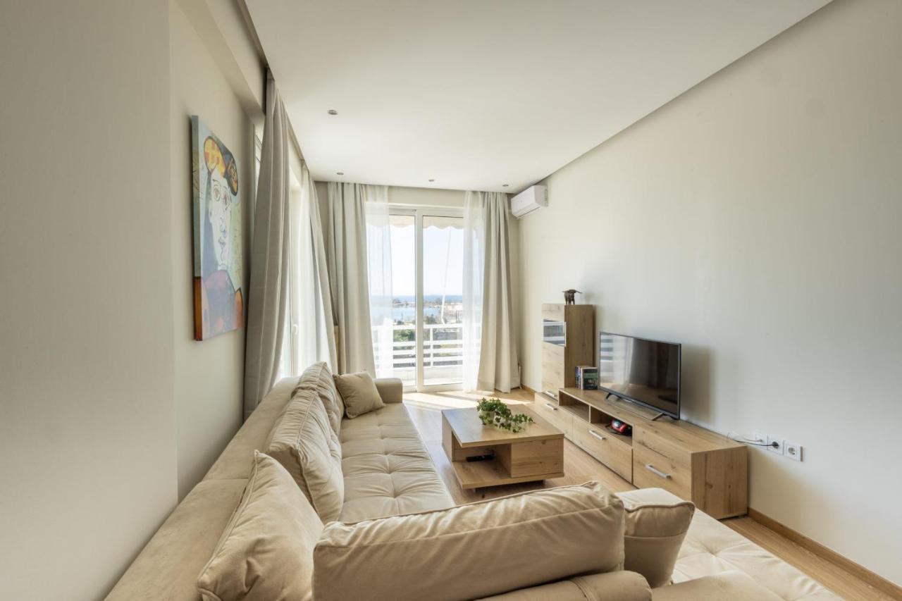 Modern Apt In Glyfada A Breath Away From The Sea - The View Aten Exteriör bild